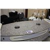 Image 3 : GRANITE TOP UV MANICURE STATION WITH DRYER