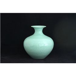 Yong Zheng Celadon vase of the period 1723-1735