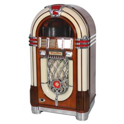 Wurlitzer Model 1015 Jukebox – 1946