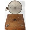 Image 10 : Victor Type III Oak Phonograph