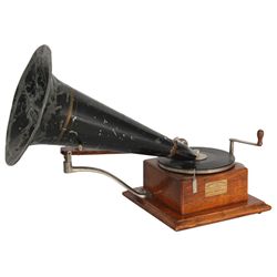 Berliner Model J Gramophone