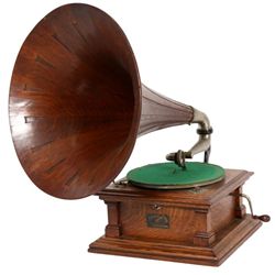 Oak Victor Type V Phonograph