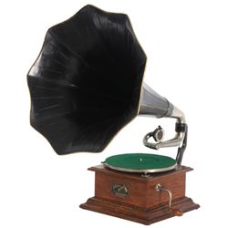 Oak Victor Type I Phonograph