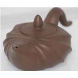 CHINESE YIXING 150ML CONCH ORE TEAPOT
