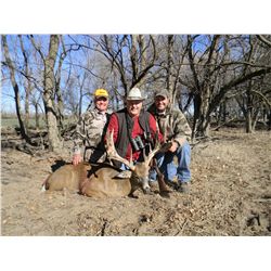 4-5 Day Whitetail Hunt for One Hunter in Kansas - Includes Trophy Fee