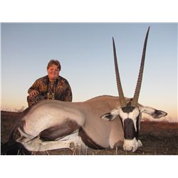 5-Day Big Game Hunt for Two Hunters and Two Non-Hunters in Hondo, Texas - Includes Trophy Fees