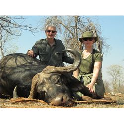 10-Day Cape Buffalo Hunt for One Hunter in Zimbabwe - Includes Trophy Fee