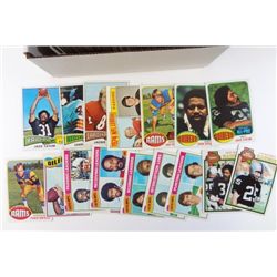 400 - 1970's Topps Football Cards - NM to EX.
