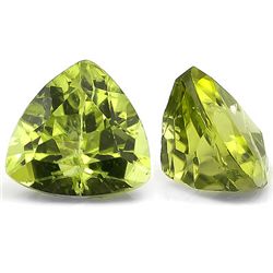 EXQUISITE  2PCS TRILLION TW 1.58CT GREEN PERIDOT LOOSE GEMSTONE