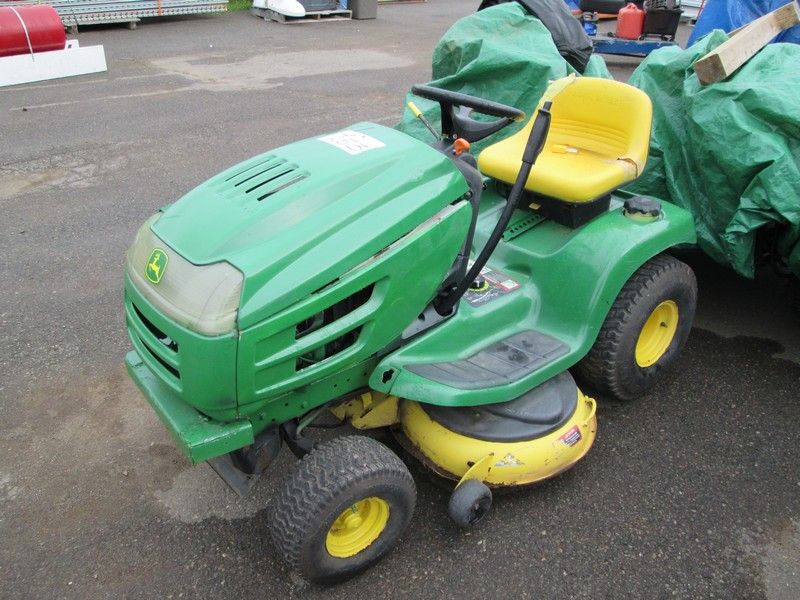 JOHN DEERE LAWN TRACTOR TWIN TOUCH AUTOMATIC, 16HP VTWIN