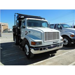 2002 INTERNATIONAL 4700 S/A DUMP, S/N 1HTSCABMX2H520669, 7.3L DIESEL, AUTO TRANS, P/S, A/C, 17.5K RE