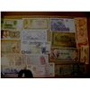 Image 1 : 16 Foreign Bank Notes