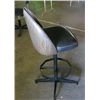 Image 3 : Black Low Back Swivel Bar Stool.