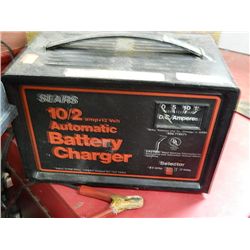 BATTERY CHARGER