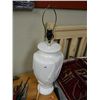 Image 1 : TABLE LAMP - WHITE