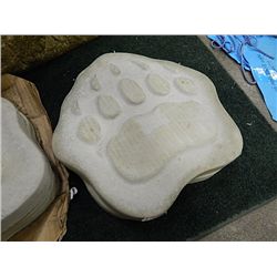 CONCRETE - PAW - MED - CLAW