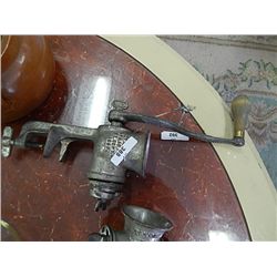 HAND MEAT GRINDER - NO.1 UNIVERSAL