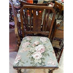 VINTAGE OAK CHAIR - MCLOGAN GRAND MASTER - FLORAL LEATHER SEAT