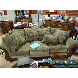 ELEGANT TRADITIONAL STYLE SOFA WITH CARVED SHOW WOOD AND MULTIPLE CUSHIONS