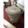 Image 1 : VINTAGE SMP TRIUMPH BUTTER CURN BUCKET WITH LID