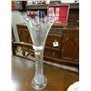 Image 1 : LONG STEM ROSE VASE - CLEAR