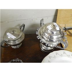 VINTAGE SP TEA POT & SUGAR POT