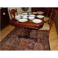 VITNAGE OAK DINING TABLE WITH BUTTERFLY LEAF