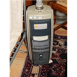 ELECTROLUX VACUUM WITH HOSE & POWER HEAD