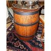 Image 1 : OAK BARREL WITH TOP