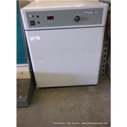 VWA 1525 INCUBATOR (print sequence:) K-370