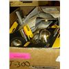 Image 1 : BOX: BRASS DOORSTOPS (print sequence:) 53961