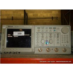 TEKTRONIX TDS 684A COLOR 4 CHANNEL DIGITIZING OSCILLOSCOPE