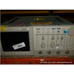 TEKTRONIX TDS 684A COLOR 4 CHANNEL DIGITIZING REAL TIME GENERATOR (print sequence:) S886046