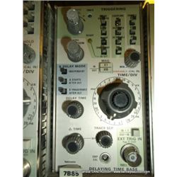 TEKTRONIX 7B85 DELAYING TIME BASE