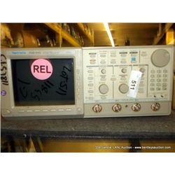 TEKTRONIX TDS 640 4 CHANNEL DIGITIZING OSCILLOSCOPE (print sequence:) 53811
