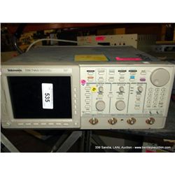 TEKTRONIX TDS 744A COLOR 4 CHANNEL DIGITIZING OSCILLOSCOPE (print sequence:) 53865 S782387