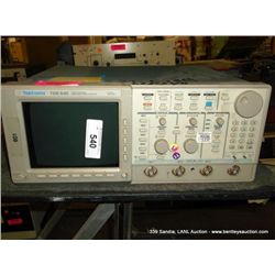 TEKTRONIX TDS 640 4 CHANNEL DIGITIZING OSCILLOSCOPE (print sequence:) 53861S747888