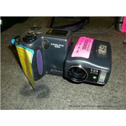 NIKON COOL PIX 990 CAMERA (print sequence:) 54074 S442767