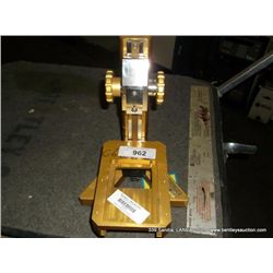 BIOTEC MICROSCOPE BASE (print sequence:) 28462
