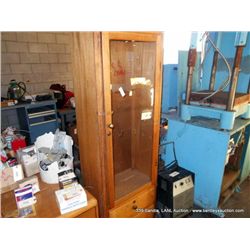 WOOD & GLASS GUN / RIFLE CABINET (print sequence:) 28761