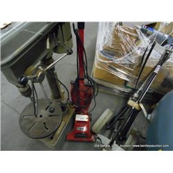 DIRT DEVIL BROOM VACUUM CLEANER
