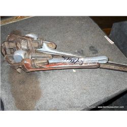 LOT: PIPE WRENCHES, 4X THE MONEY