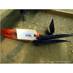 LOT: GARDEN TOOLS, 3X THE MONEY