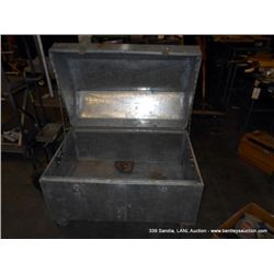 MOBILE METAL TOOLBOX
