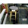 Image 1 : STOOL