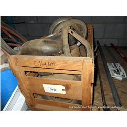LOT: MISCELLANEOUS AUTOMOBILE HARDWARE