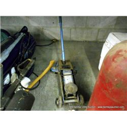 FLOOR JACK