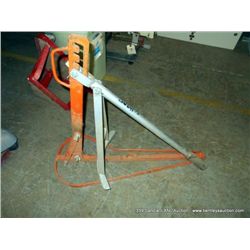 HAND TOOL
