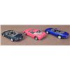 Image 2 : 3 VINTAGE MAISTO DIECAST METAL CARS JAGUAR, CORVETTE