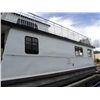 Image 10 : Houseboat B & W